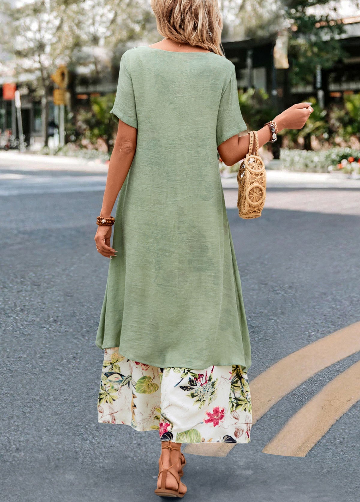Vestido Delicato Flora™/ Com Tecido Suave e Design Sofisticado